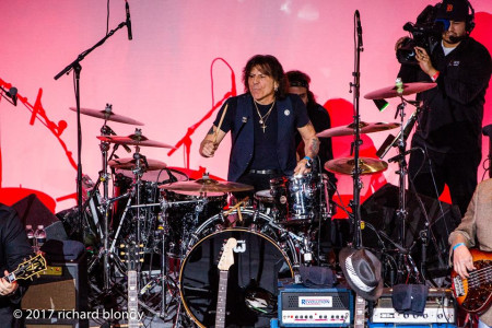 Sandy Gennaro rocks